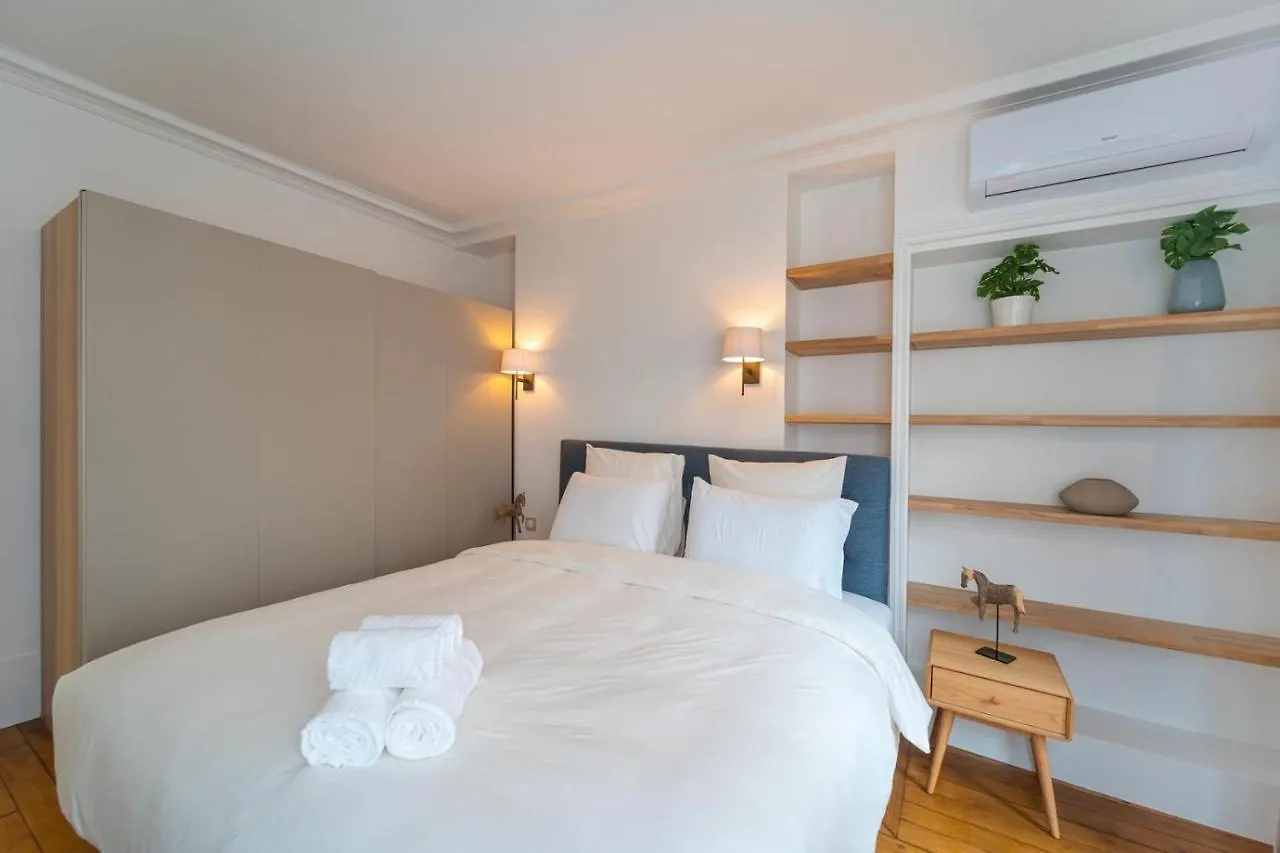 Quartier Libre Madeleine Apartment Paris France