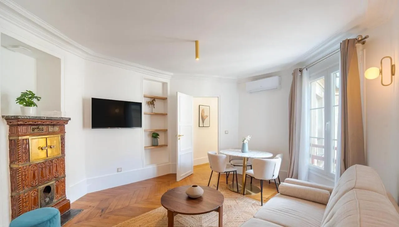 Quartier Libre Madeleine Apartment Paris France