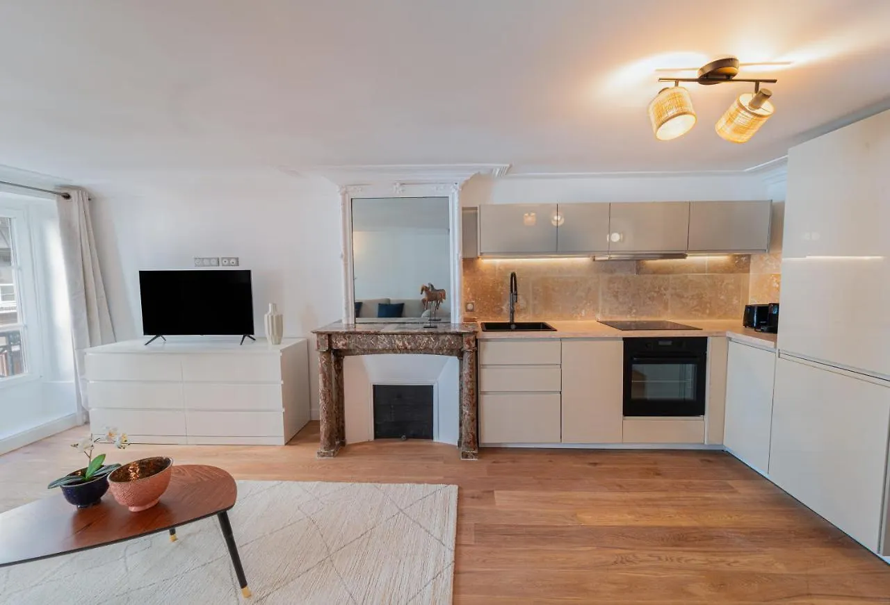 Quartier Libre Madeleine Apartment Paris France