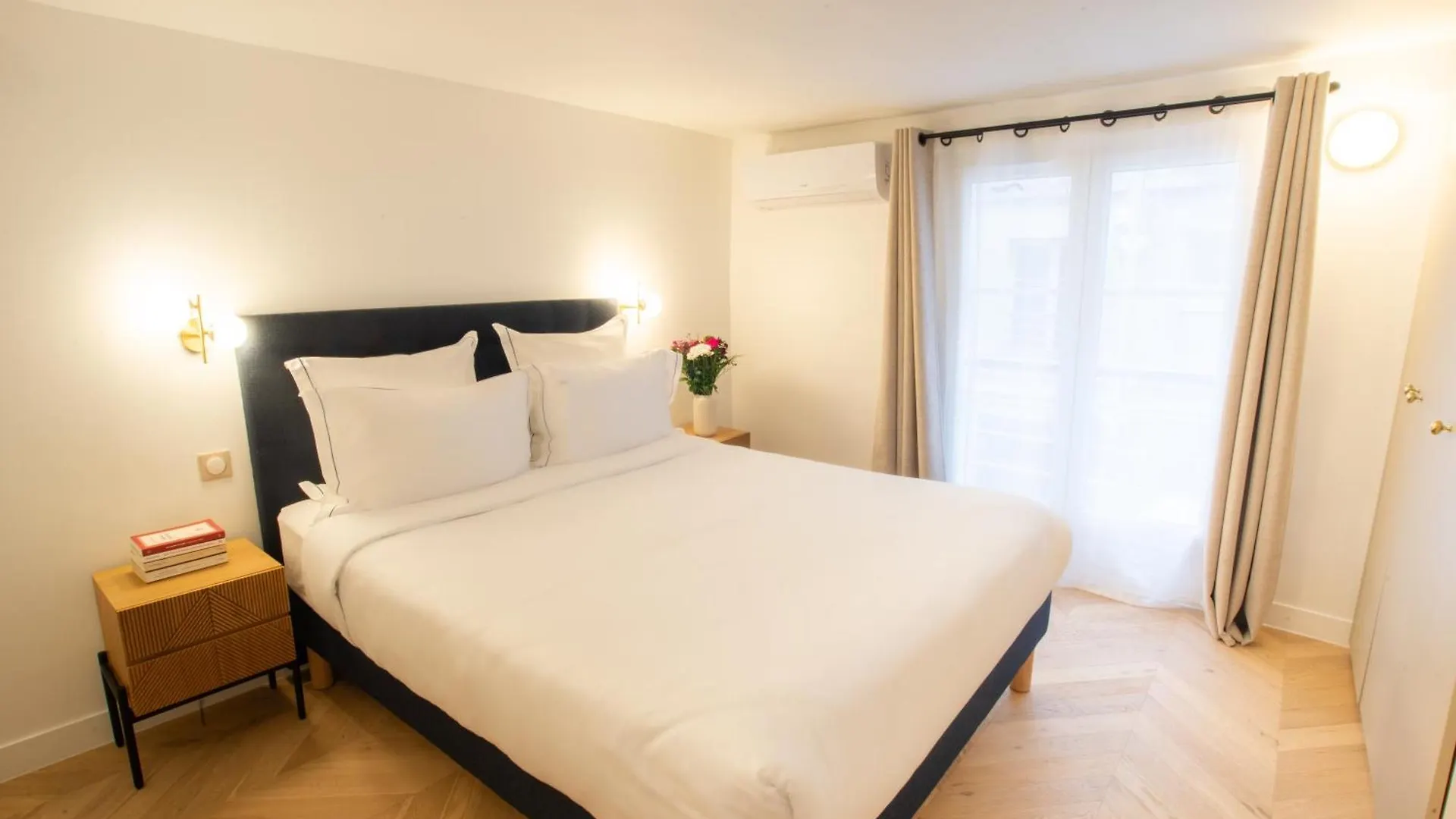 Quartier Libre Madeleine Apartment Paris France