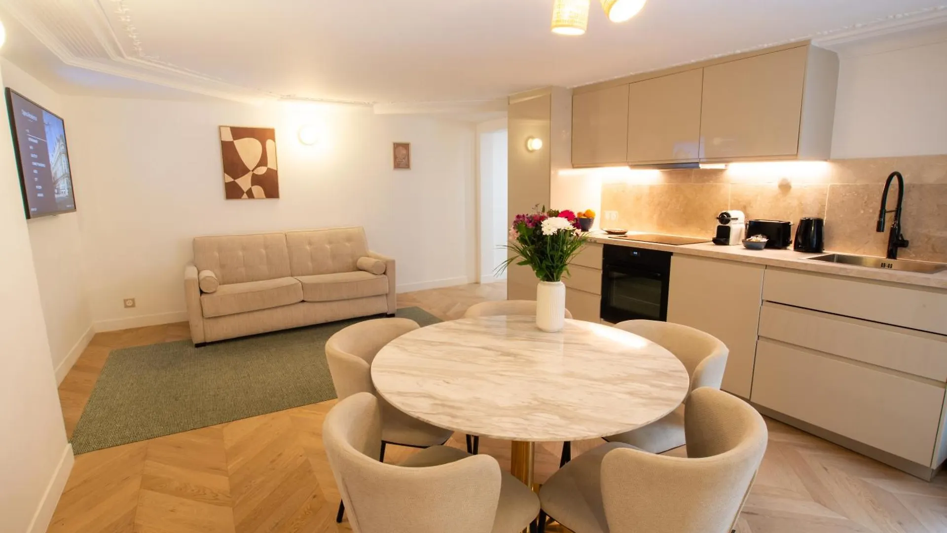Quartier Libre Madeleine Apartment Paris
