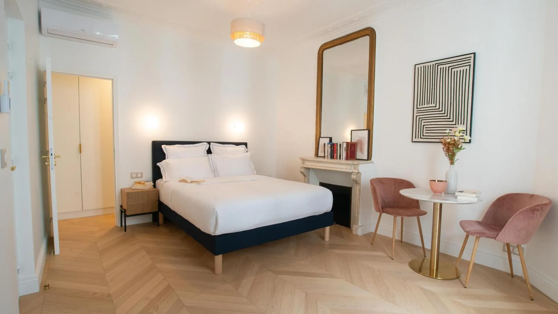 Quartier Libre Madeleine Apartment Paris