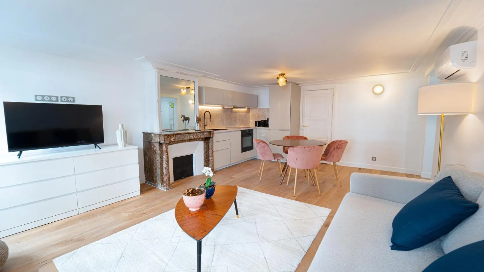 Quartier Libre Madeleine Apartment Paris