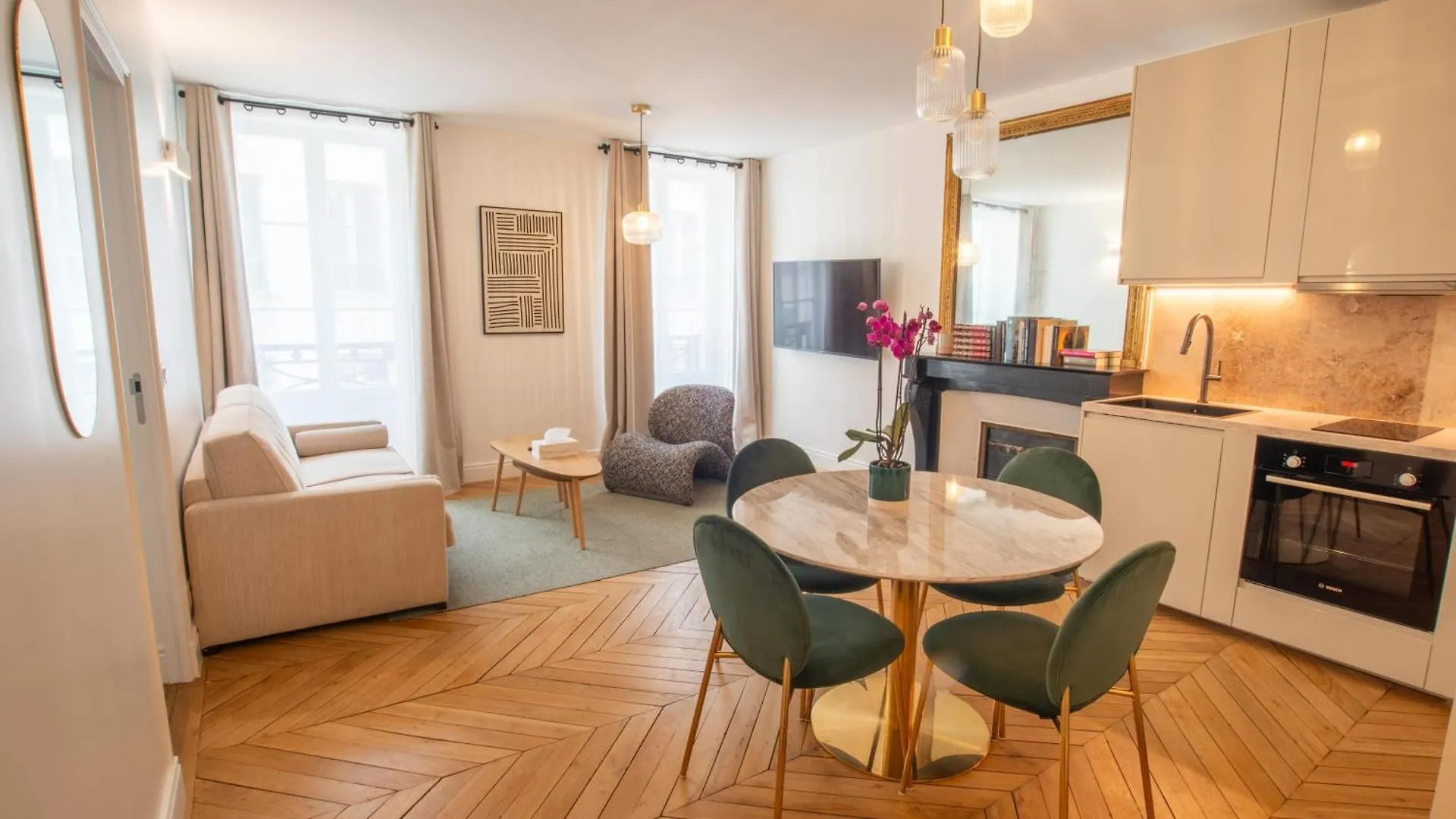 Quartier Libre Madeleine Apartment Paris