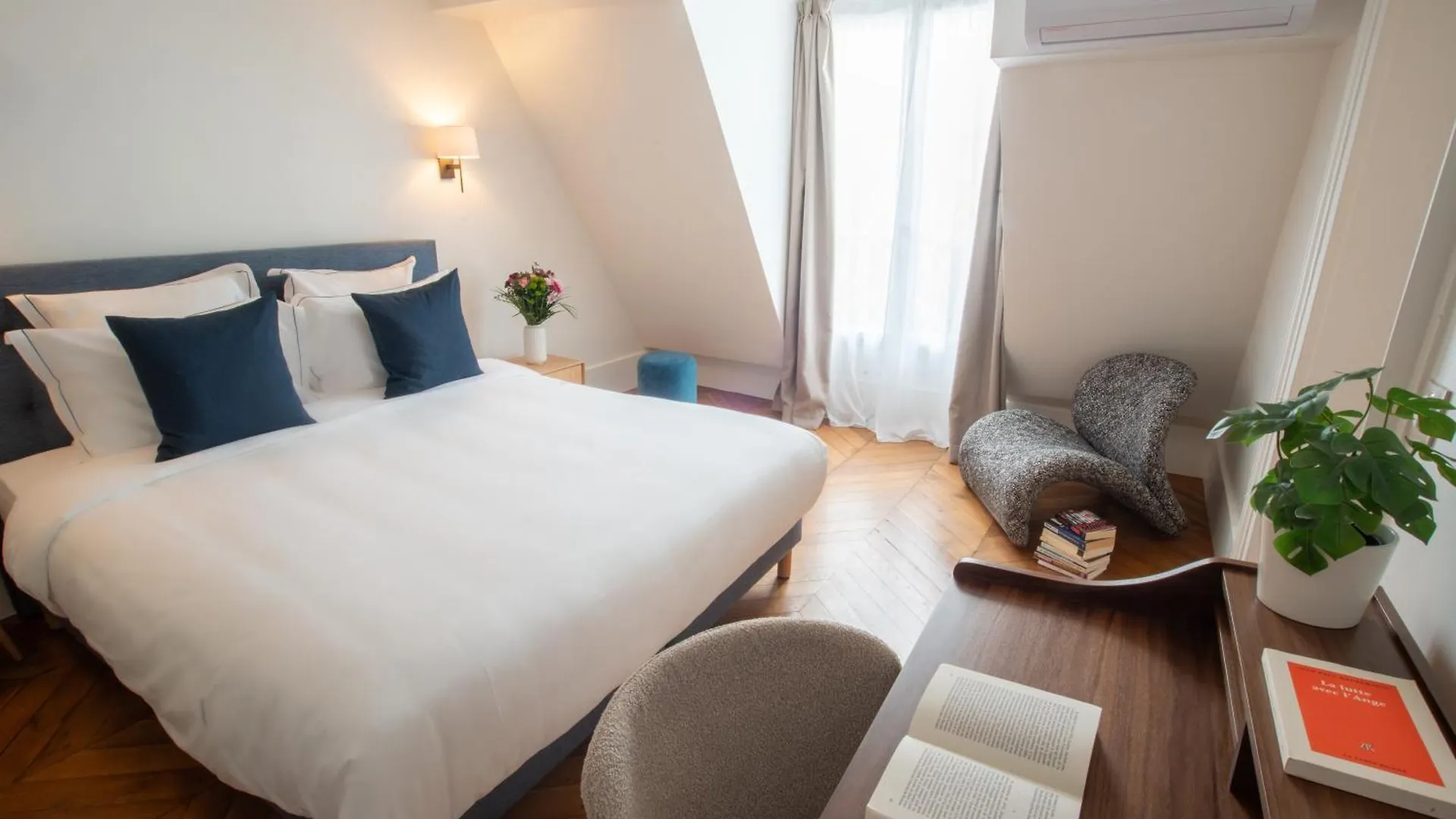 Quartier Libre Madeleine Apartment Paris France
