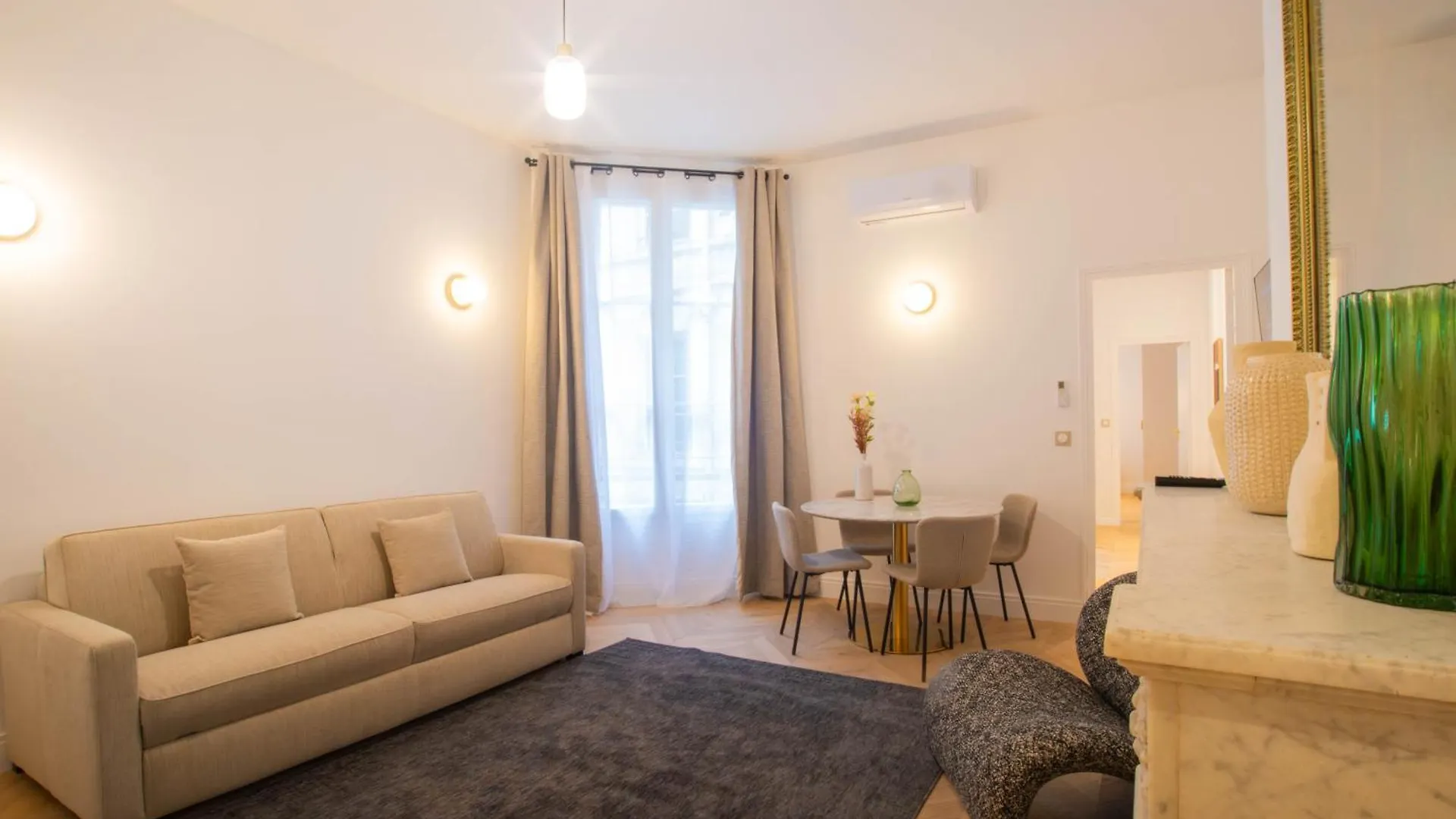 Quartier Libre Madeleine Apartment Paris