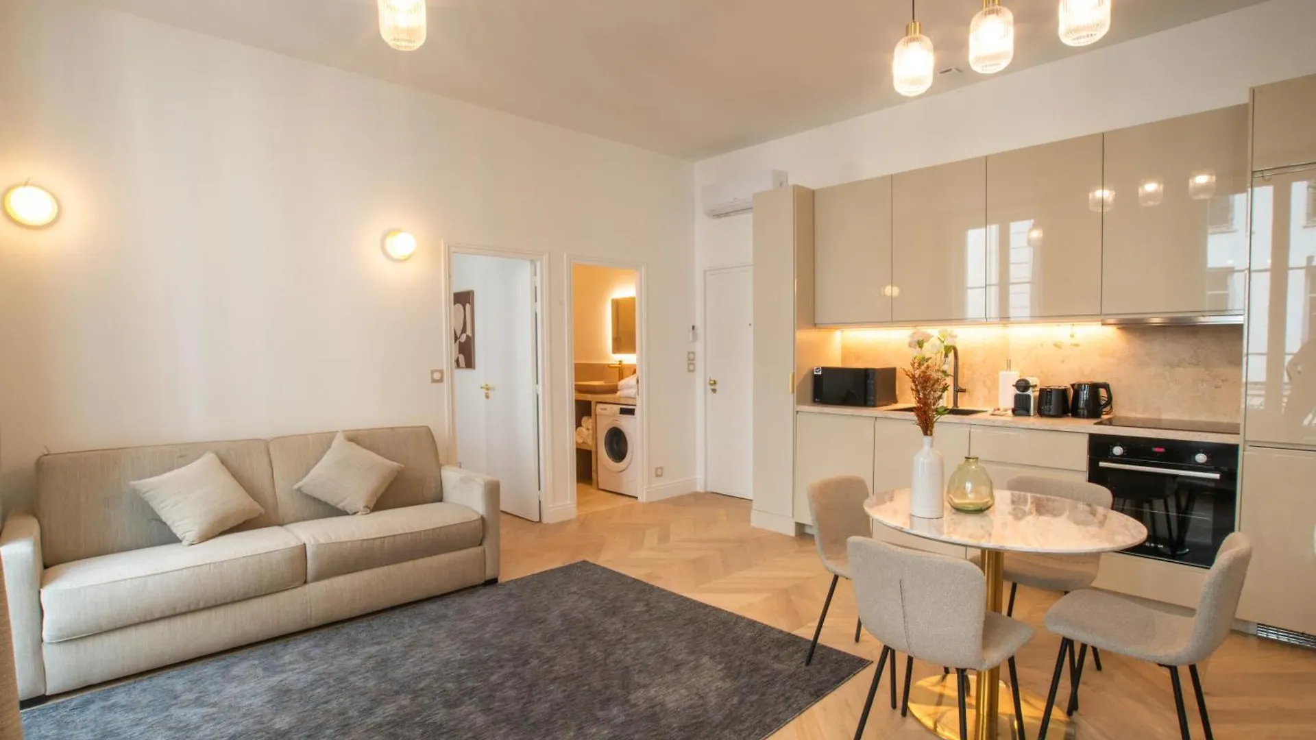 Quartier Libre Madeleine Apartment Paris France