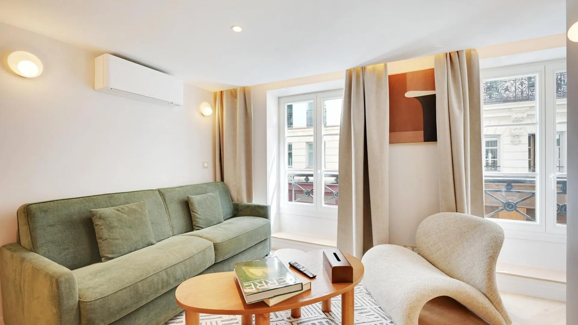 Quartier Libre Madeleine Apartment Paris France