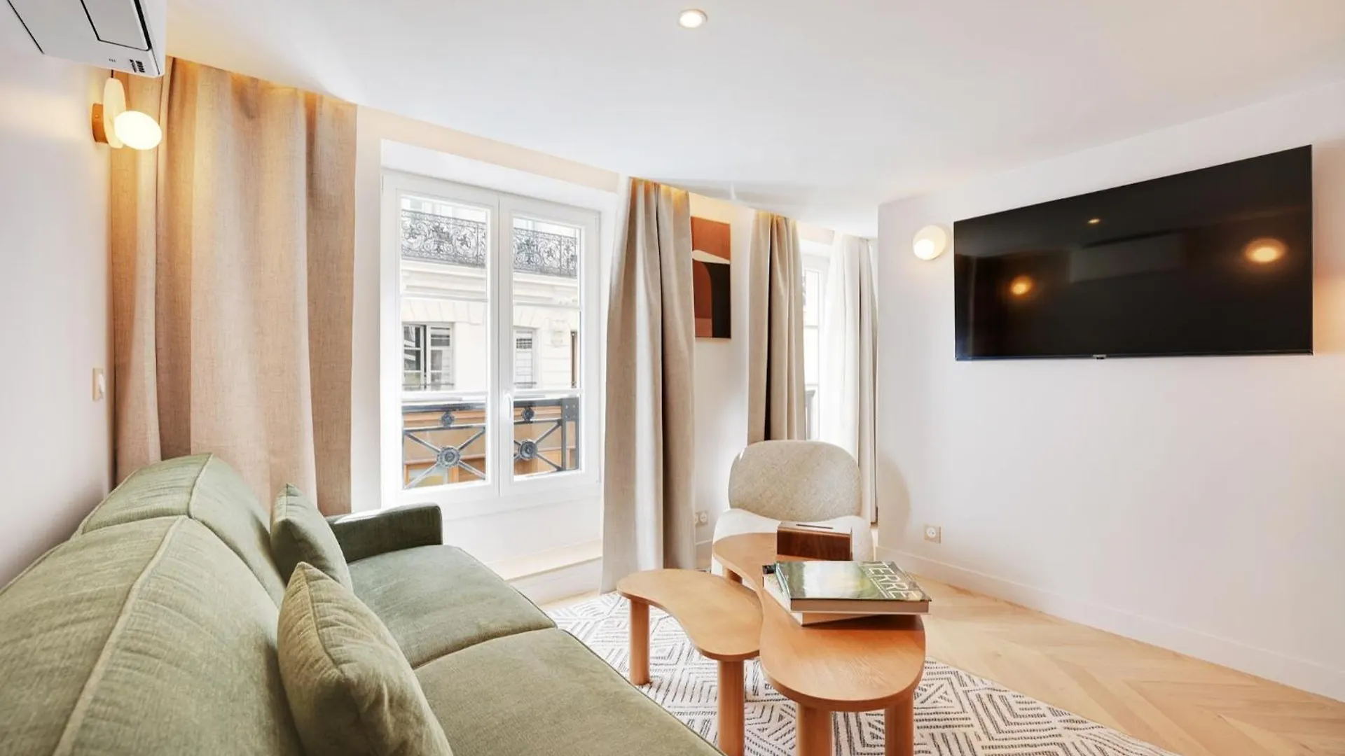 Quartier Libre Madeleine Apartment Paris